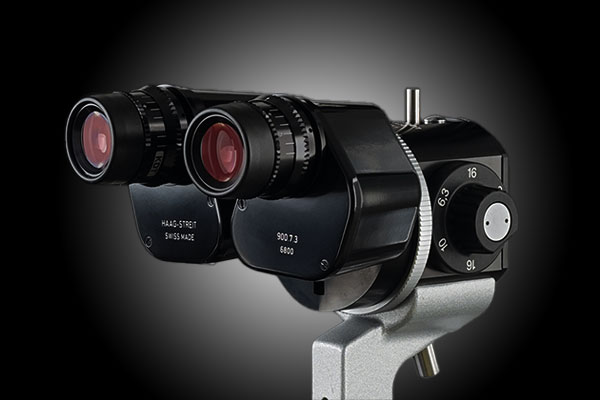 Haag-Streit BC900 digital slit lamp
